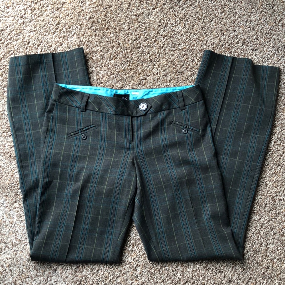 Women’s slacks. Size 3